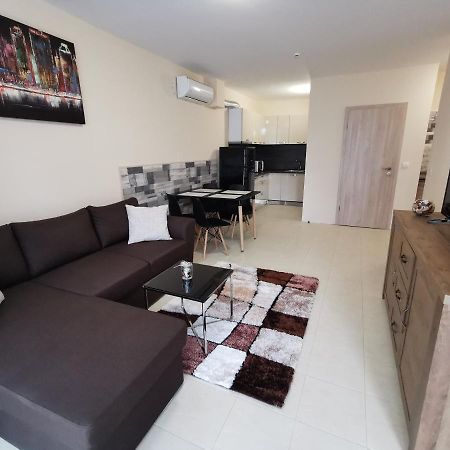 Appartement Къмпинг Градина - Апартамент С Две Спални В К-С Черноморска Звезда à TTchernomorets Extérieur photo