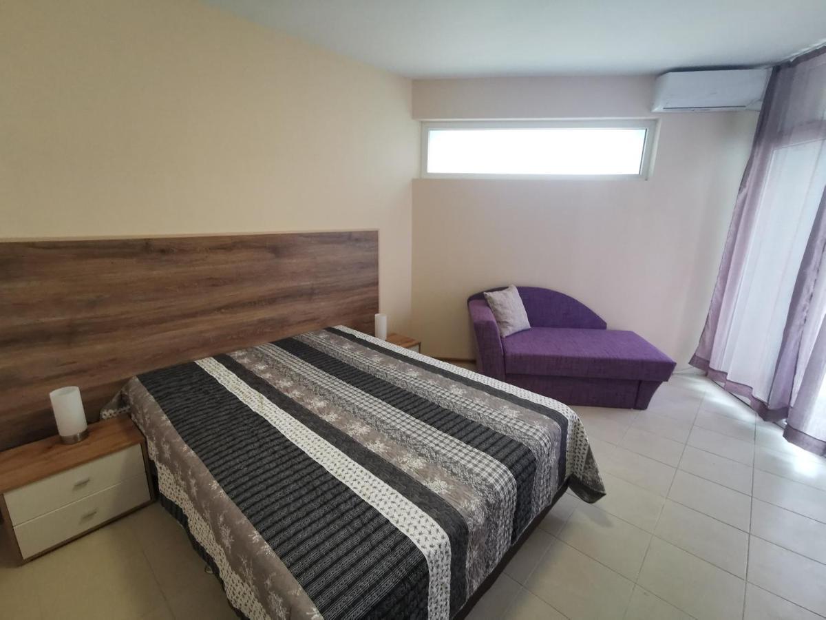 Appartement Къмпинг Градина - Апартамент С Две Спални В К-С Черноморска Звезда à TTchernomorets Extérieur photo